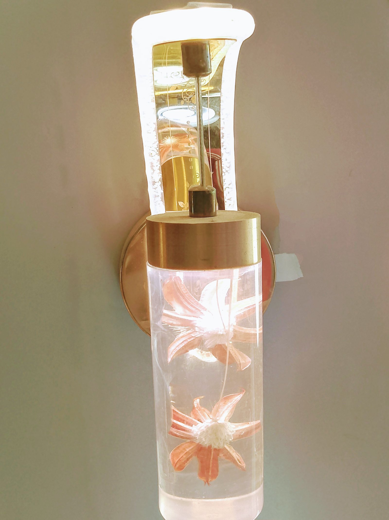 Sleek Angle Wall Bracket